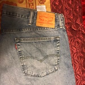 1 Pair of Levi 559’s 42x30